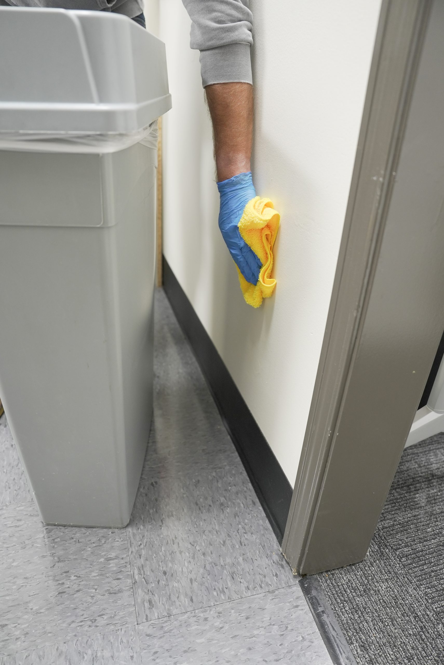 Low Touch Surface Cleaning and Disinfection terminal cleaning and healthcare facility cleaning