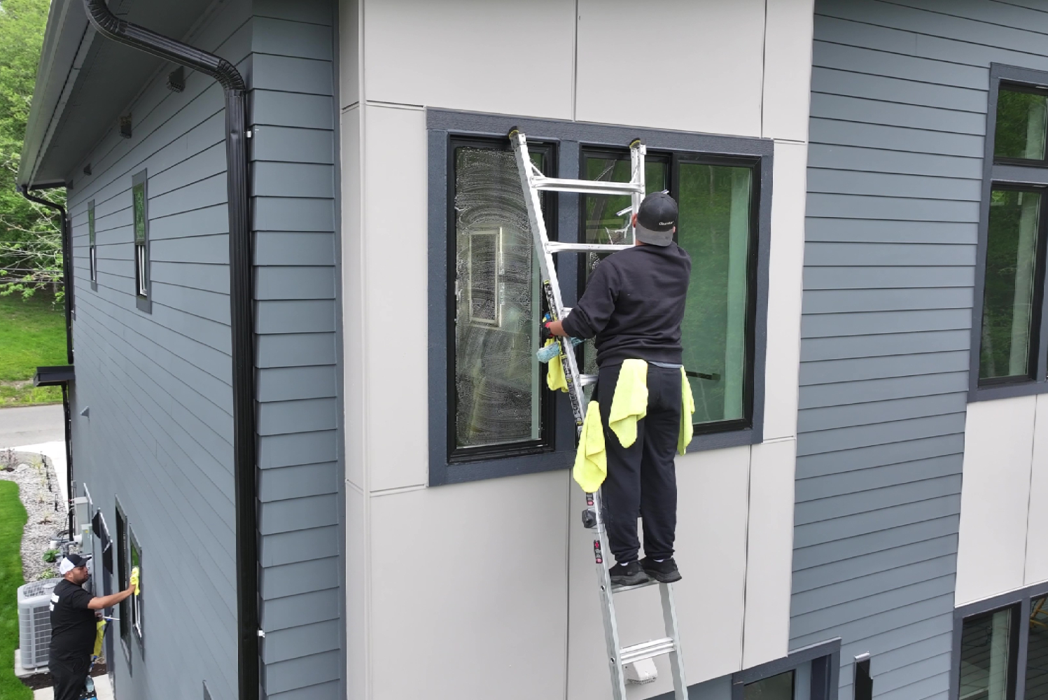 Professional Window Cleaning Office Clean